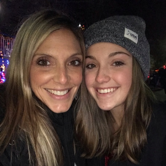 Meet your Posher, Tylerandjennifer - Picture 2 of 2